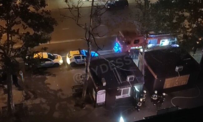 Хвиля підпалів прокотилася по Одесі, з'їхалися поліція і рятувальники: відео НП