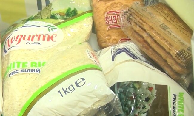 Безкоштовні продукти для ВПО та пенсіонерів у Кропивницькому