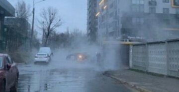 В Харькове произошло масштабное ЧП, кадры: вода затопила целую улицу