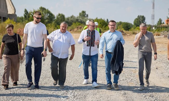 у Брусилові зводять сучасний дім для переселенців за підтримки Естонії