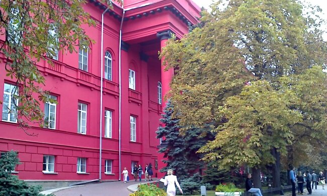 Красный_корпус_Киевского_национального_университета_3