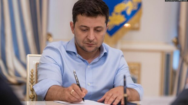 Владимир Зеленский, подпись
