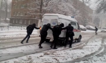 Перший сніг і морози вдарять по Україні, названа дата різкої зміни погоди: "На більшій території..."