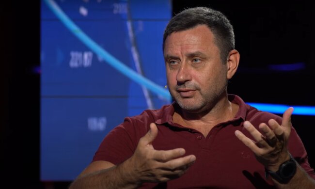 Формальное мышление – это просто то, что позволяет быть адекватным членом общества, - психолог Олег Хомяк