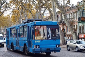 троллейбус