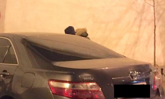 Нещадне покарання "героя парковки" в Києві потрапило на відео: відновитися буде складно