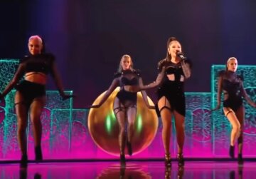 Зірка "Танців з зірками" приголомшила своєю появою на сцені Євробачення: "Молодець, так рвати..."