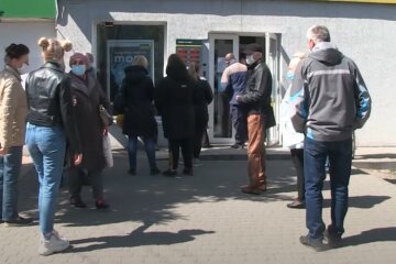очередь, коммуналка, люди касса ощадбанк