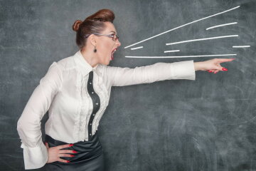 В школе Кривого Рога детей шантажируют и эксплуатируют с семи утра: подробности скандала