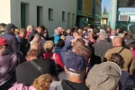 Украина попала в "красную зону" Венгрии: что происходит на границе, кадры