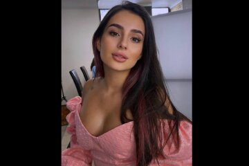 Анна Трінчер