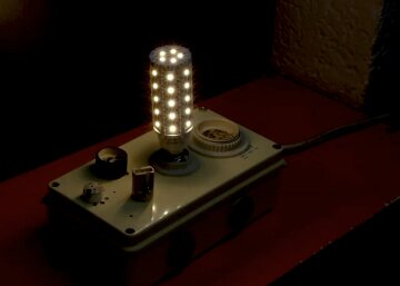 Графік відключення світла в Дніпропетровській області на 14 листопада