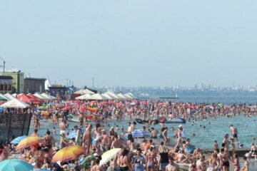 "Всі міста України рвонуть до Одеси": влада повідомила, чи закриє місто до курортного сезону