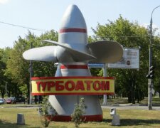В Харькове обстреляли Турбоатом, людям пришлось экстренно бежать в бомбоубежище: "Прилетело не только на нашу территорию"