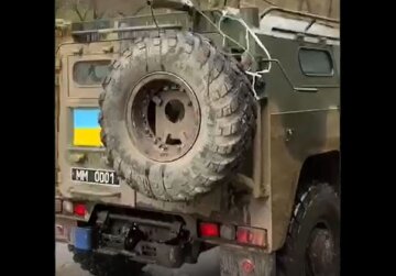 "Кадыровские щенки": украинские защитники похвастались трофеями, которые захватили у "тик-ток" войск