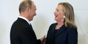 Wikileaks розкрив подробиці таємної зустрічі Клінтон і Путіна