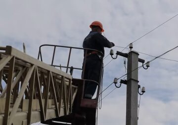 Графіки відключення світла у Київській області на 3 квітня