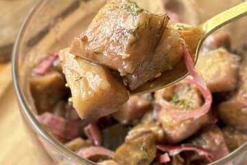 мариновані баклажани