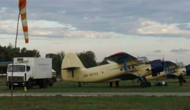 На Харьковщине началась вакцинация: завезли самолетами, детали