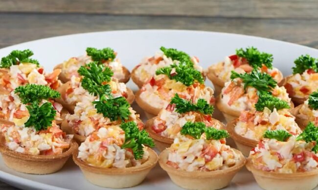 Ведущий "1+1" показал уникальный рецепт закуски с ветчиной: подарит ощущение праздника