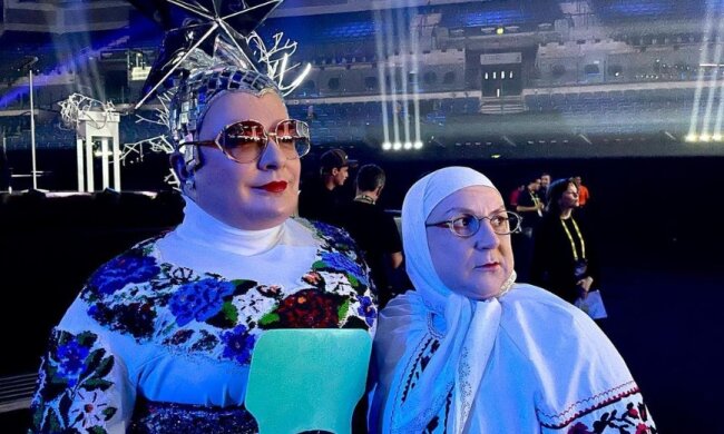 Верка Сердючка и мама