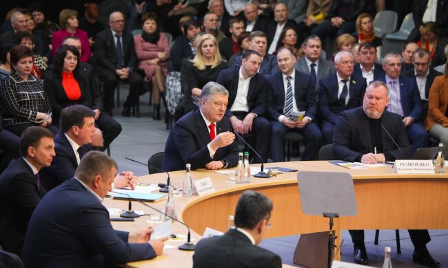 Петро Порошенко: Дніпропетровська область – лідер децентралізації