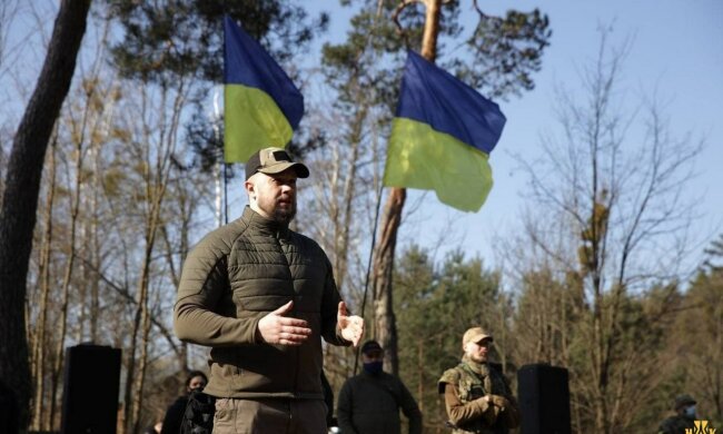 Білецький скликає українців на протести до ОП