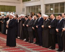 Диктатор-вірянин: Асад з’явився в мечеті (відео)