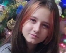Темноволосу восьмикласницю розшукують у Львові, важливі будь-які зачіпки: фото і прикмети дівчинки