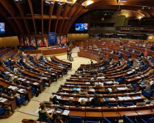 Головне за ніч: скандал в ПАРЄ через Росію і криваве захоплення парламенту