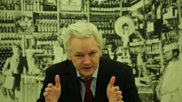 WikiLeaks зіллє документи, які вплинуть на перебіг виборів