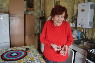 Защитники радуются и восхищаются: 90-летняя украинка показала, как делает свой вклад в победу