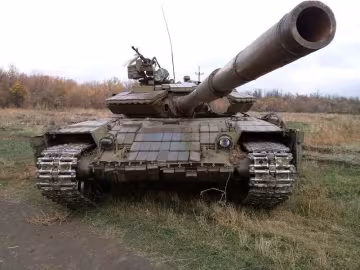 Як виглядає підбитий на Донбасі російський танк: фото вражають