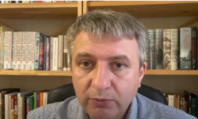 Янукович совершил ошибку, когда начал атаку на всех, - Романенко