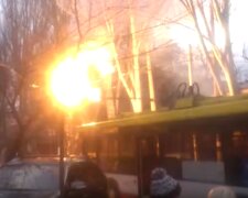 Огненное ЧП в троллейбусе Одессы, видео: "замкнуло сеть"