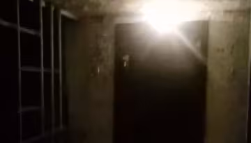 У Києві домушники-іноземці "обчистили" квартиру і намагалися сховатися: "бігли і розкидали вкрадене"