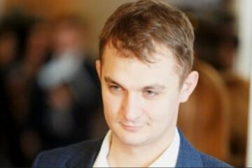 Как во времена Януковича: депутат Зеленского сцепился с волонтерами, скандал набирает обороты