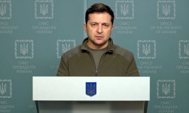Ранкове звернення Зеленського на другий день вторгнення Росії: "Жахливі вибухи в ранковому небі над Києвом..."