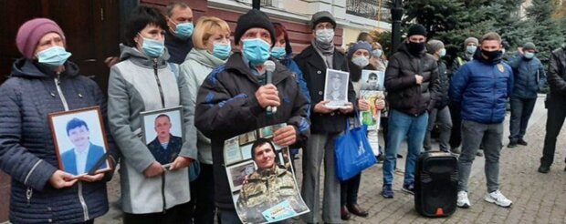 Похоронил сына и потерял компенсацию: мошенники оставили без денег отца участника АТО