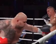Непобежденный украинский боксер нокаутировал соперника, видео: "бой не продлился и раунда..."