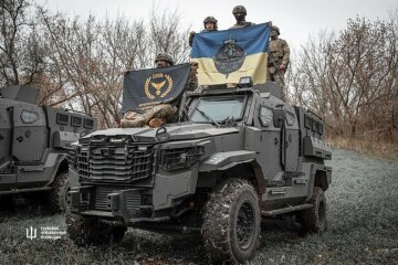 Зброя проти дронів: спецназівці ГУР отримали рушниці та спеціальне спорядження від благодійників