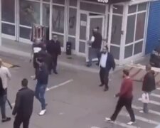 "Девяностые  возвращаются": обнародовано видео стрельбы на промрынке "Седьмой километр"