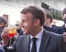 "Будьмо!": президент Франции Макрон поднял бокал за Украину во время торжества, видео