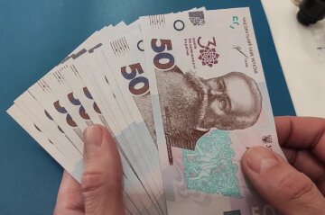 Денежная помощь для пенсионеров в Запорожье