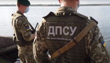 Переполох на кордоні: одеські військові виявили "субмарину", з'явилося відео
