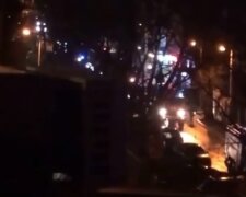 Пожар на парковке в элитном доме всполошил Одессу, съехалось много спасателей, кадры и детали ЧП