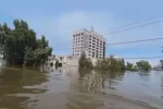 Из затопленной Херсонщины поступают тревожные сообщения: люди рассказывают о происходящем