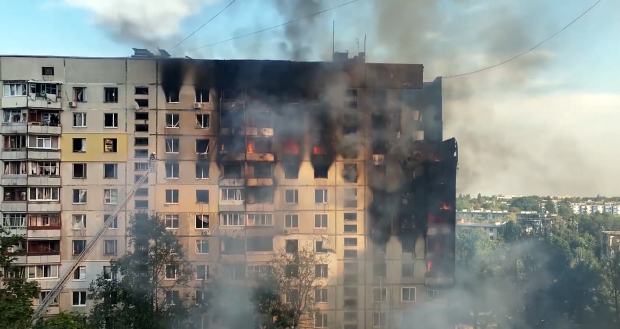 «Ніхто навіть не спробував це оголошене вбивство зупинити»: експерт пояснив, якою має бути реакція миру на обстріли України