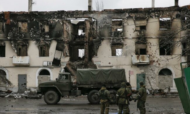 Як зараз виглядає зруйноване путінськими головорізами Дебальцеве: страхітливі кадри