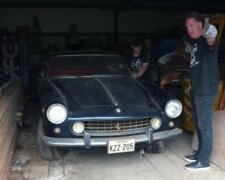 В заброшенном гараже нашли  раритетный суперкар Ferrari за $500 000